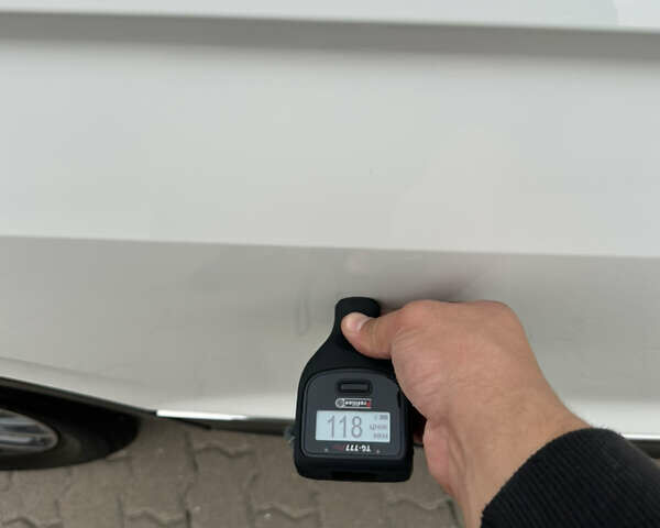 Белый Фольксваген Тигуан, объемом двигателя 2 л и пробегом 132 тыс. км за 27750 $, фото 131 на Automoto.ua