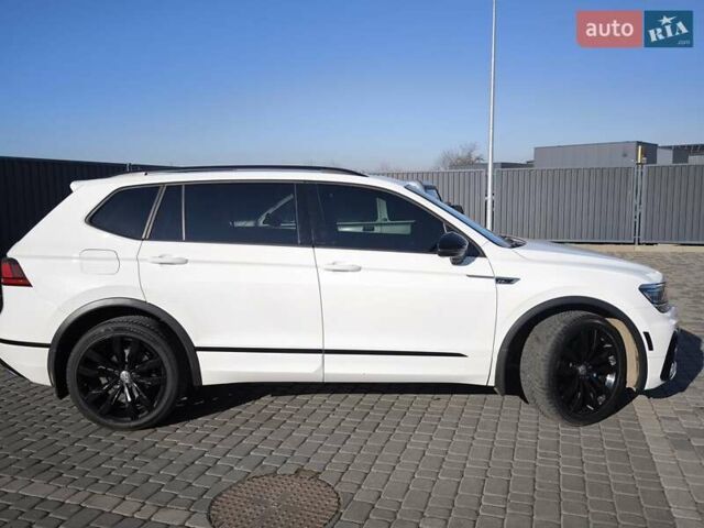 Білий Фольксваген Тігуан, об'ємом двигуна 2 л та пробігом 123 тис. км за 27500 $, фото 33 на Automoto.ua