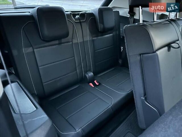 Белый Фольксваген Тигуан, объемом двигателя 2 л и пробегом 102 тыс. км за 21990 $, фото 19 на Automoto.ua