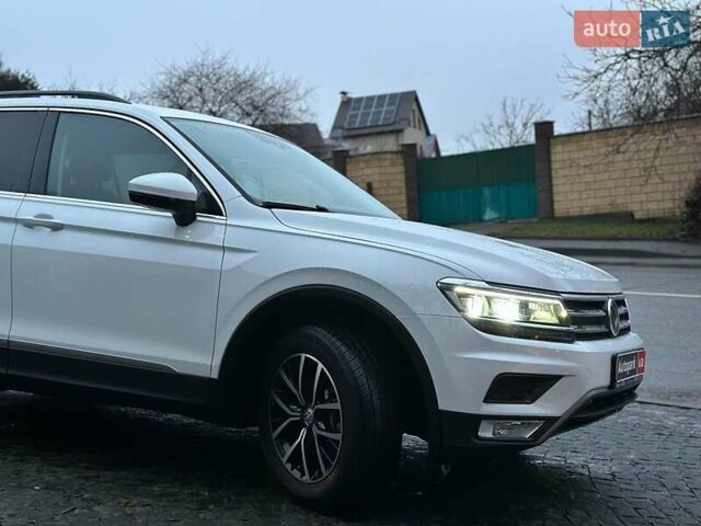 Белый Фольксваген Тигуан, объемом двигателя 2 л и пробегом 102 тыс. км за 21990 $, фото 9 на Automoto.ua