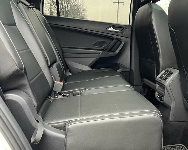 Білий Фольксваген Тігуан, об'ємом двигуна 1.98 л та пробігом 113 тис. км за 25500 $, фото 71 на Automoto.ua