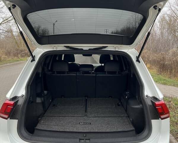 Білий Фольксваген Тігуан, об'ємом двигуна 1.98 л та пробігом 113 тис. км за 25500 $, фото 83 на Automoto.ua