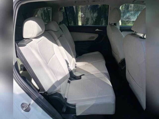 Белый Фольксваген Тигуан, объемом двигателя 2 л и пробегом 56 тыс. км за 8000 $, фото 10 на Automoto.ua