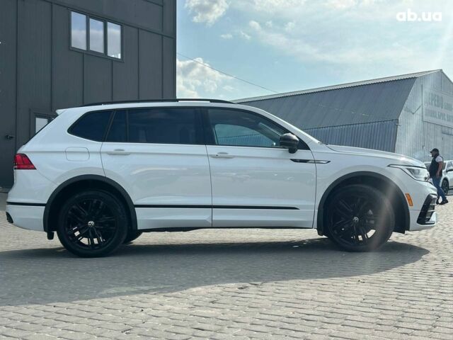Белый Фольксваген Тигуан, объемом двигателя 2 л и пробегом 58 тыс. км за 31490 $, фото 10 на Automoto.ua