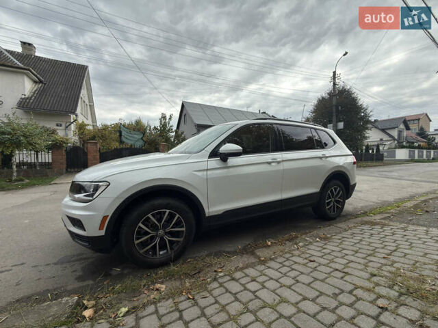 Белый Фольксваген Тигуан, объемом двигателя 2 л и пробегом 39 тыс. км за 24500 $, фото 2 на Automoto.ua