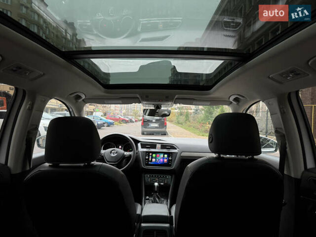 Білий Фольксваген Тігуан, об'ємом двигуна 2 л та пробігом 103 тис. км за 21000 $, фото 4 на Automoto.ua