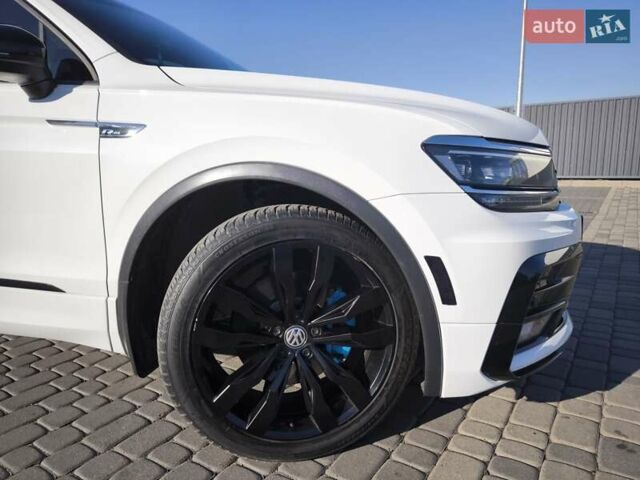 Білий Фольксваген Тігуан, об'ємом двигуна 2 л та пробігом 123 тис. км за 27500 $, фото 101 на Automoto.ua