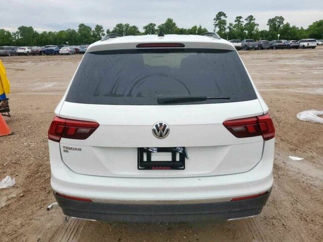 Белый Фольксваген Тигуан, объемом двигателя 2 л и пробегом 76 тыс. км за 14900 $, фото 10 на Automoto.ua