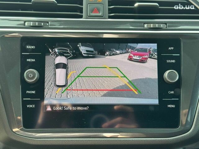 Белый Фольксваген Тигуан, объемом двигателя 2 л и пробегом 58 тыс. км за 31490 $, фото 30 на Automoto.ua