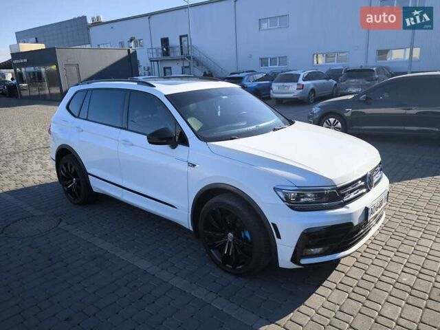 Білий Фольксваген Тігуан, об'ємом двигуна 2 л та пробігом 123 тис. км за 27500 $, фото 35 на Automoto.ua