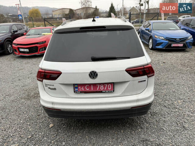 Белый Фольксваген Тигуан, объемом двигателя 1.98 л и пробегом 126 тыс. км за 10900 $, фото 3 на Automoto.ua