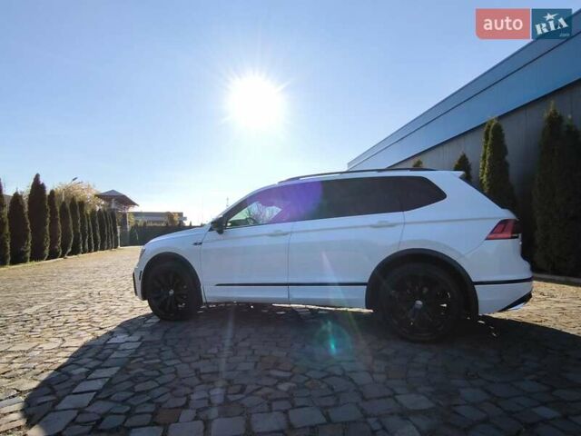 Білий Фольксваген Тігуан, об'ємом двигуна 2 л та пробігом 123 тис. км за 27500 $, фото 31 на Automoto.ua