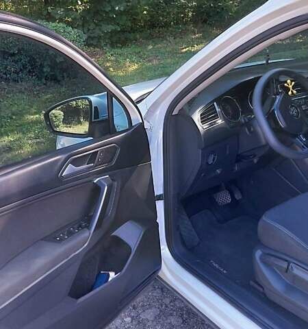 Белый Фольксваген Тигуан, объемом двигателя 1.98 л и пробегом 44 тыс. км за 23500 $, фото 11 на Automoto.ua