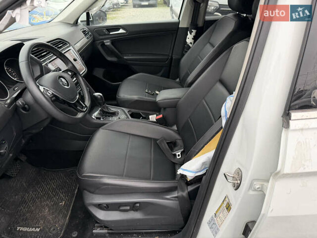 Белый Фольксваген Тигуан, объемом двигателя 1.98 л и пробегом 126 тыс. км за 10900 $, фото 9 на Automoto.ua