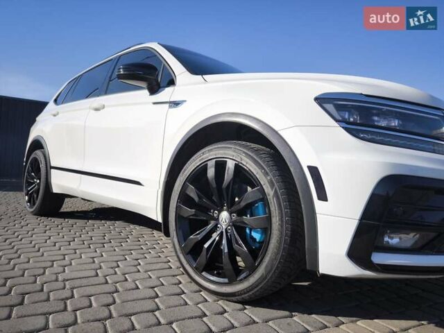 Білий Фольксваген Тігуан, об'ємом двигуна 2 л та пробігом 123 тис. км за 27500 $, фото 99 на Automoto.ua