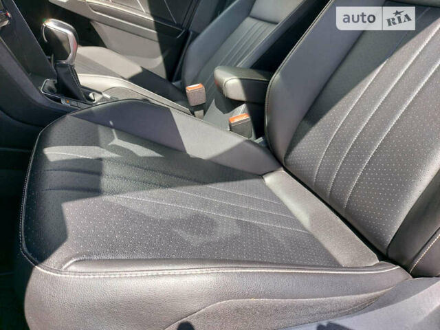 Белый Фольксваген Тигуан, объемом двигателя 1.98 л и пробегом 43 тыс. км за 27999 $, фото 11 на Automoto.ua