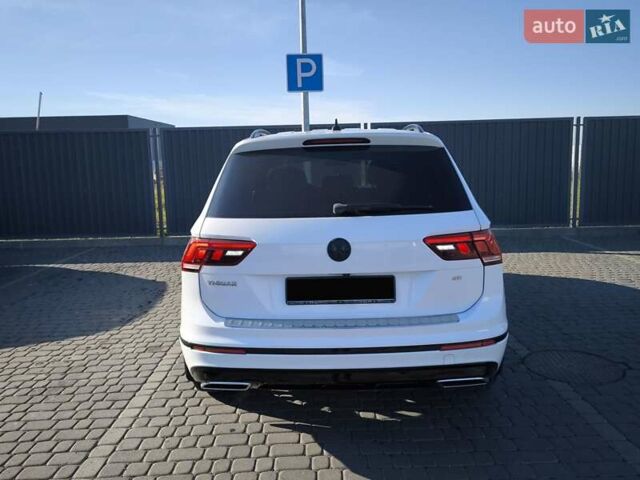 Білий Фольксваген Тігуан, об'ємом двигуна 2 л та пробігом 123 тис. км за 27500 $, фото 54 на Automoto.ua