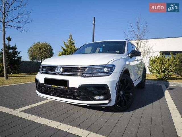 Білий Фольксваген Тігуан, об'ємом двигуна 2 л та пробігом 123 тис. км за 27500 $, фото 2 на Automoto.ua