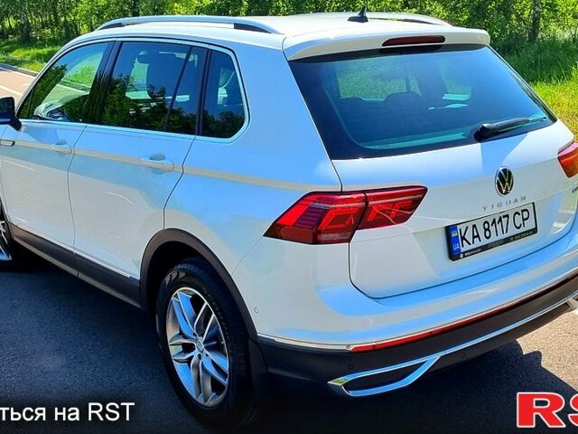 Білий Фольксваген Тігуан, об'ємом двигуна 2 л та пробігом 28 тис. км за 37700 $, фото 3 на Automoto.ua