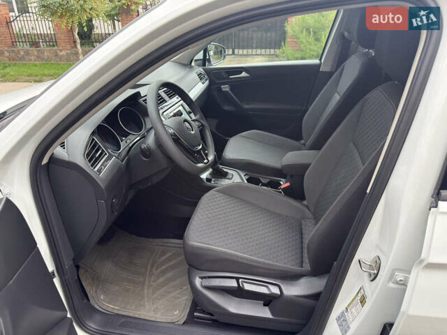 Белый Фольксваген Тигуан, объемом двигателя 2 л и пробегом 39 тыс. км за 24500 $, фото 10 на Automoto.ua