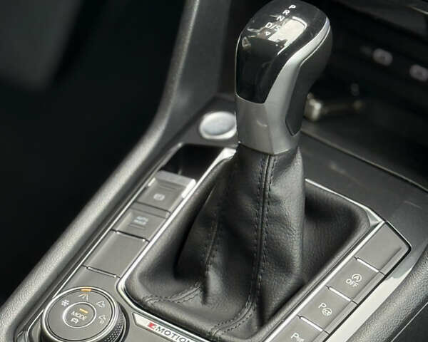 Білий Фольксваген Тігуан, об'ємом двигуна 2 л та пробігом 191 тис. км за 29200 $, фото 50 на Automoto.ua