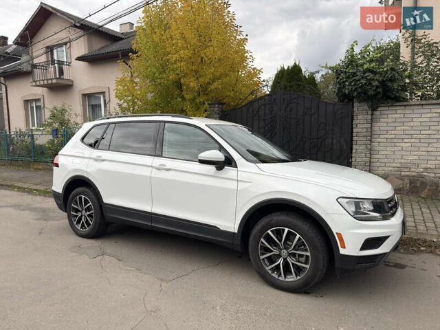 Белый Фольксваген Тигуан, объемом двигателя 2 л и пробегом 39 тыс. км за 24500 $, фото 8 на Automoto.ua