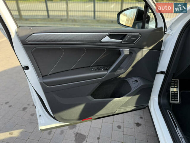 Белый Фольксваген Тигуан, объемом двигателя 1.97 л и пробегом 189 тыс. км за 36500 $, фото 68 на Automoto.ua