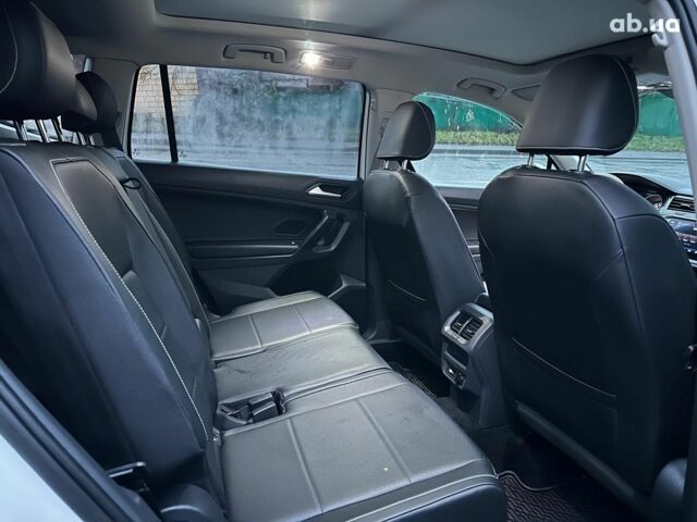 Белый Фольксваген Тигуан, объемом двигателя 2 л и пробегом 102 тыс. км за 21990 $, фото 17 на Automoto.ua