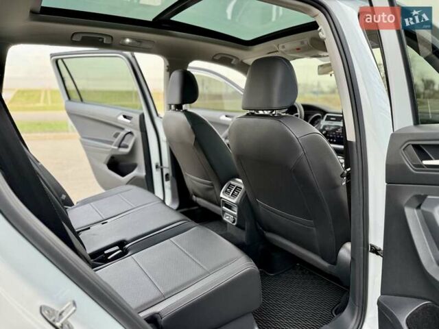 Белый Фольксваген Тигуан, объемом двигателя 1.98 л и пробегом 55 тыс. км за 21800 $, фото 20 на Automoto.ua