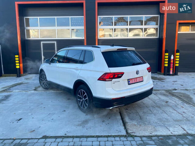 Білий Фольксваген Тігуан, об'ємом двигуна 2 л та пробігом 135 тис. км за 18800 $, фото 2 на Automoto.ua