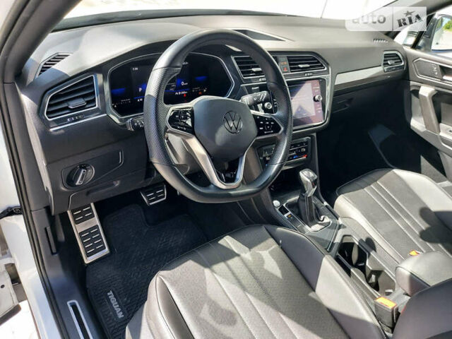 Белый Фольксваген Тигуан, объемом двигателя 1.98 л и пробегом 43 тыс. км за 27999 $, фото 12 на Automoto.ua