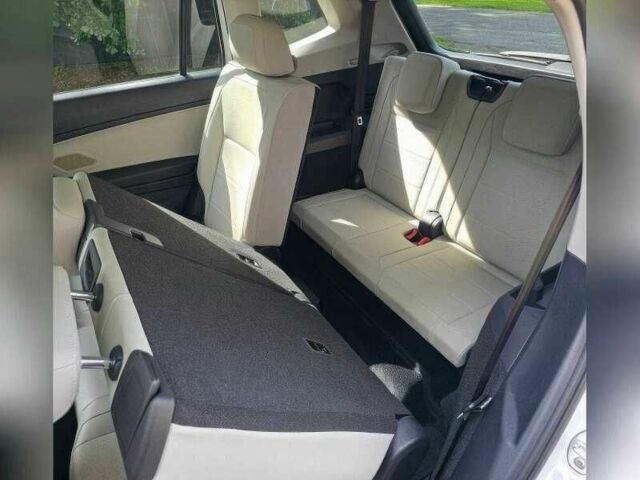 Белый Фольксваген Тигуан, объемом двигателя 2 л и пробегом 56 тыс. км за 8000 $, фото 11 на Automoto.ua