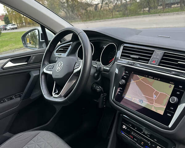 Белый Фольксваген Тигуан, объемом двигателя 2 л и пробегом 132 тыс. км за 27750 $, фото 107 на Automoto.ua