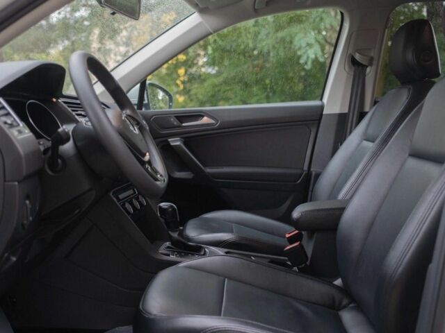 Белый Фольксваген Тигуан, объемом двигателя 2 л и пробегом 67 тыс. км за 13600 $, фото 9 на Automoto.ua