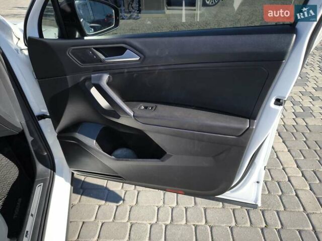 Білий Фольксваген Тігуан, об'ємом двигуна 2 л та пробігом 123 тис. км за 27500 $, фото 82 на Automoto.ua