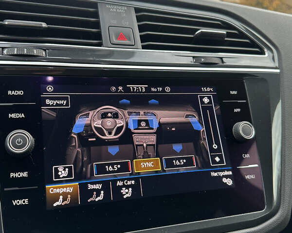 Белый Фольксваген Тигуан, объемом двигателя 2 л и пробегом 132 тыс. км за 27750 $, фото 115 на Automoto.ua