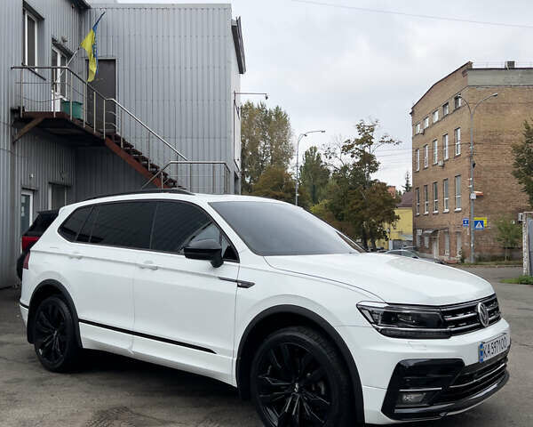 Белый Фольксваген Тигуан, объемом двигателя 1.98 л и пробегом 77 тыс. км за 26550 $, фото 6 на Automoto.ua