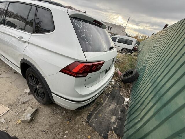 Белый Фольксваген Тигуан, объемом двигателя 2 л и пробегом 73 тыс. км за 13500 $, фото 18 на Automoto.ua