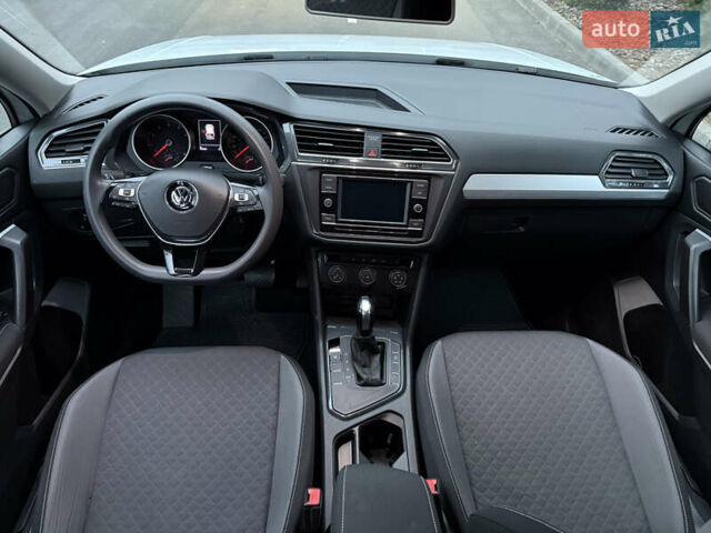 Белый Фольксваген Тигуан, объемом двигателя 2 л и пробегом 67 тыс. км за 21300 $, фото 11 на Automoto.ua