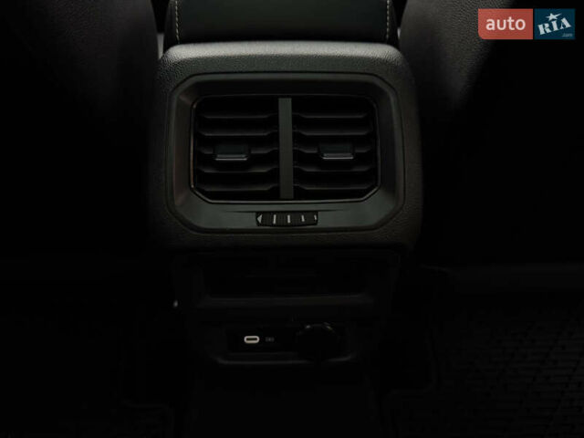 Білий Фольксваген Тігуан, об'ємом двигуна 2 л та пробігом 103 тис. км за 21000 $, фото 43 на Automoto.ua