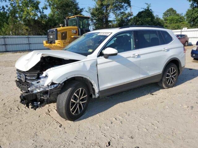 Белый Фольксваген Тигуан, объемом двигателя 2 л и пробегом 35 тыс. км за 11700 $, фото 1 на Automoto.ua