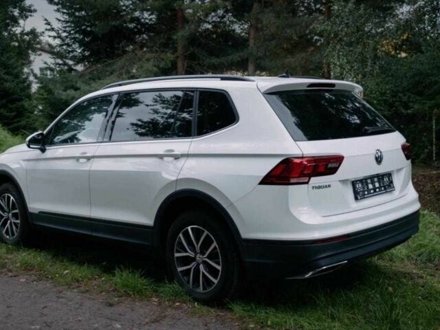 Белый Фольксваген Тигуан, объемом двигателя 2 л и пробегом 67 тыс. км за 16800 $, фото 2 на Automoto.ua