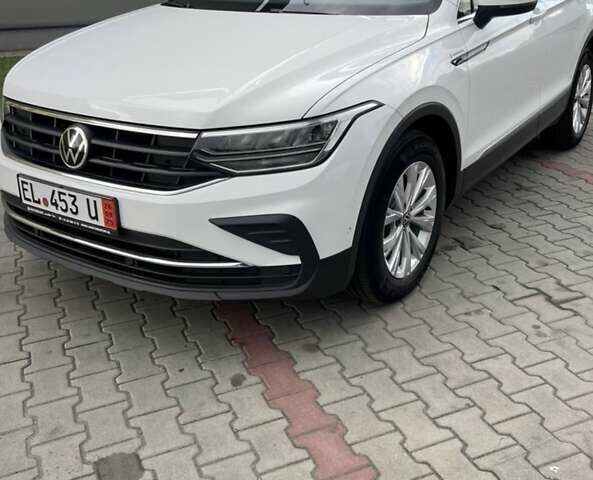 Белый Фольксваген Тигуан, объемом двигателя 1.97 л и пробегом 228 тыс. км за 29800 $, фото 1 на Automoto.ua