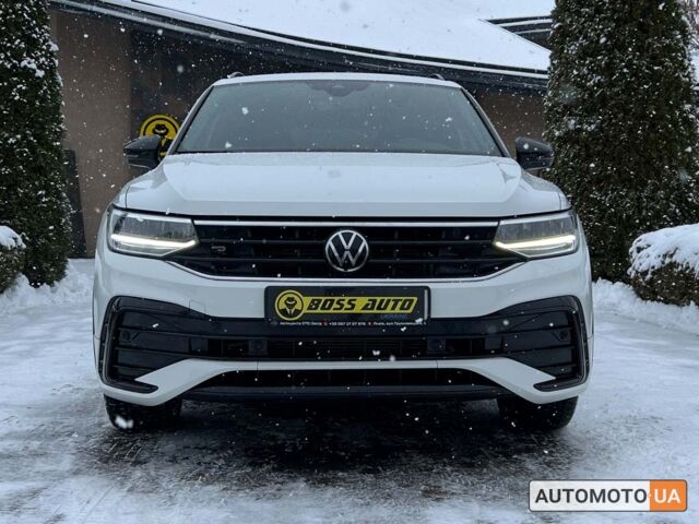 Білий Фольксваген Тігуан, об'ємом двигуна 2 л та пробігом 54 тис. км за 32700 $, фото 1 на Automoto.ua
