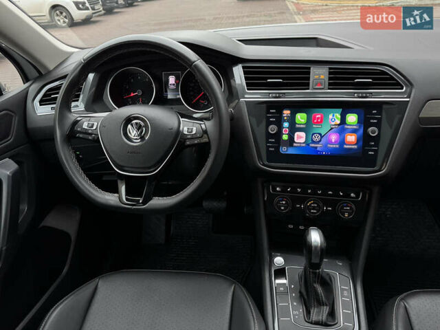 Білий Фольксваген Тігуан, об'ємом двигуна 2 л та пробігом 103 тис. км за 21000 $, фото 25 на Automoto.ua