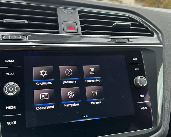 Білий Фольксваген Тігуан, об'ємом двигуна 2 л та пробігом 133 тис. км за 27550 $, фото 111 на Automoto.ua