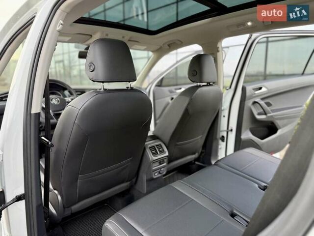 Белый Фольксваген Тигуан, объемом двигателя 1.98 л и пробегом 55 тыс. км за 21800 $, фото 32 на Automoto.ua