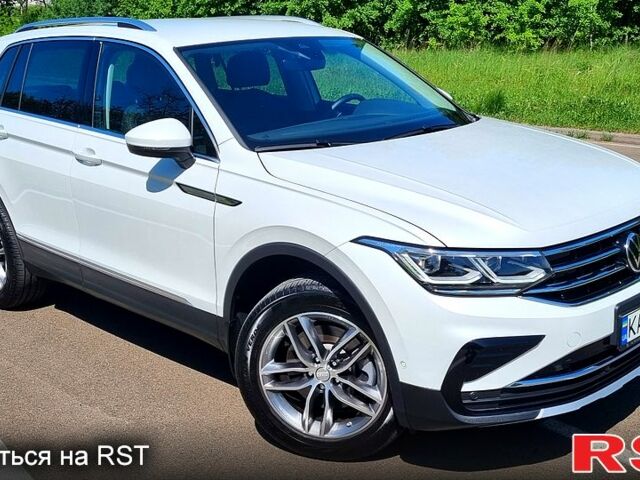 Білий Фольксваген Тігуан, об'ємом двигуна 2 л та пробігом 28 тис. км за 37700 $, фото 1 на Automoto.ua