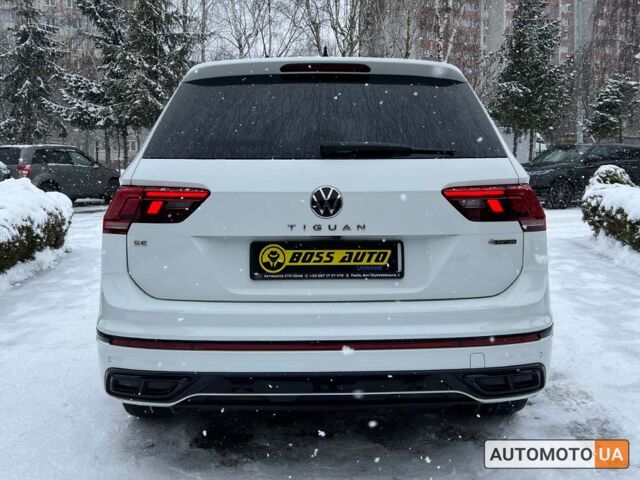Білий Фольксваген Тігуан, об'ємом двигуна 2 л та пробігом 54 тис. км за 32700 $, фото 5 на Automoto.ua