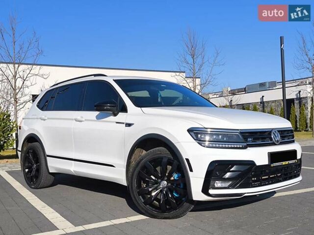 Білий Фольксваген Тігуан, об'ємом двигуна 2 л та пробігом 123 тис. км за 27500 $, фото 20 на Automoto.ua